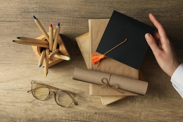 felsefe öğretmenine alınacak hediyeler