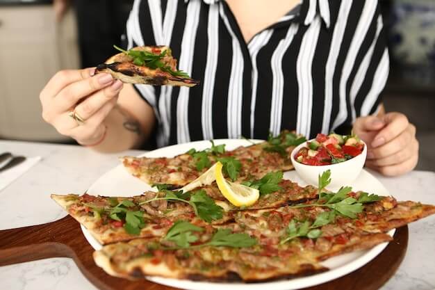 rüyada lahmacun yemenin psikolojik anlamı