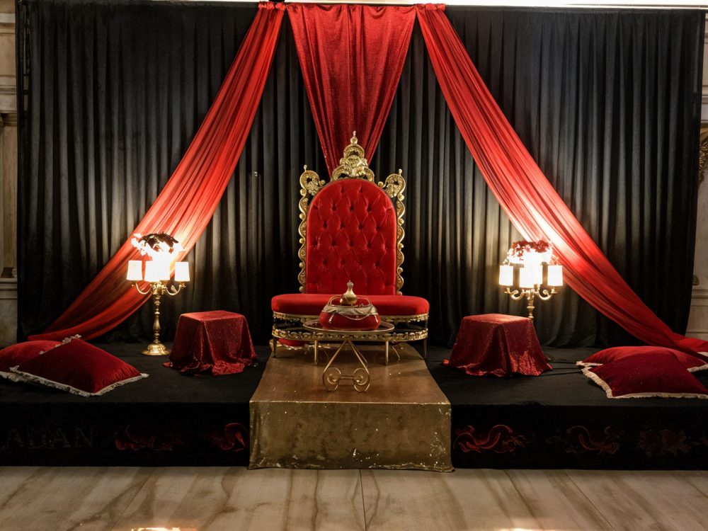 royal red throne set